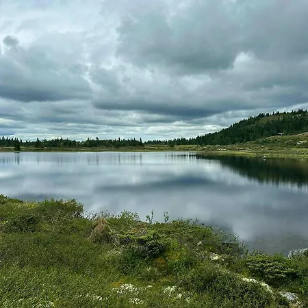 With Views Of Smorlifjell In Valdres Сasa de vacaciones Etnedal